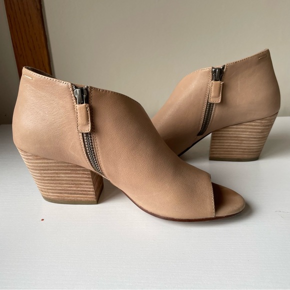 Eileen Fisher Elegant Tan Peep-Toe Ankle Boots Size 7 - Picture 6 of 7